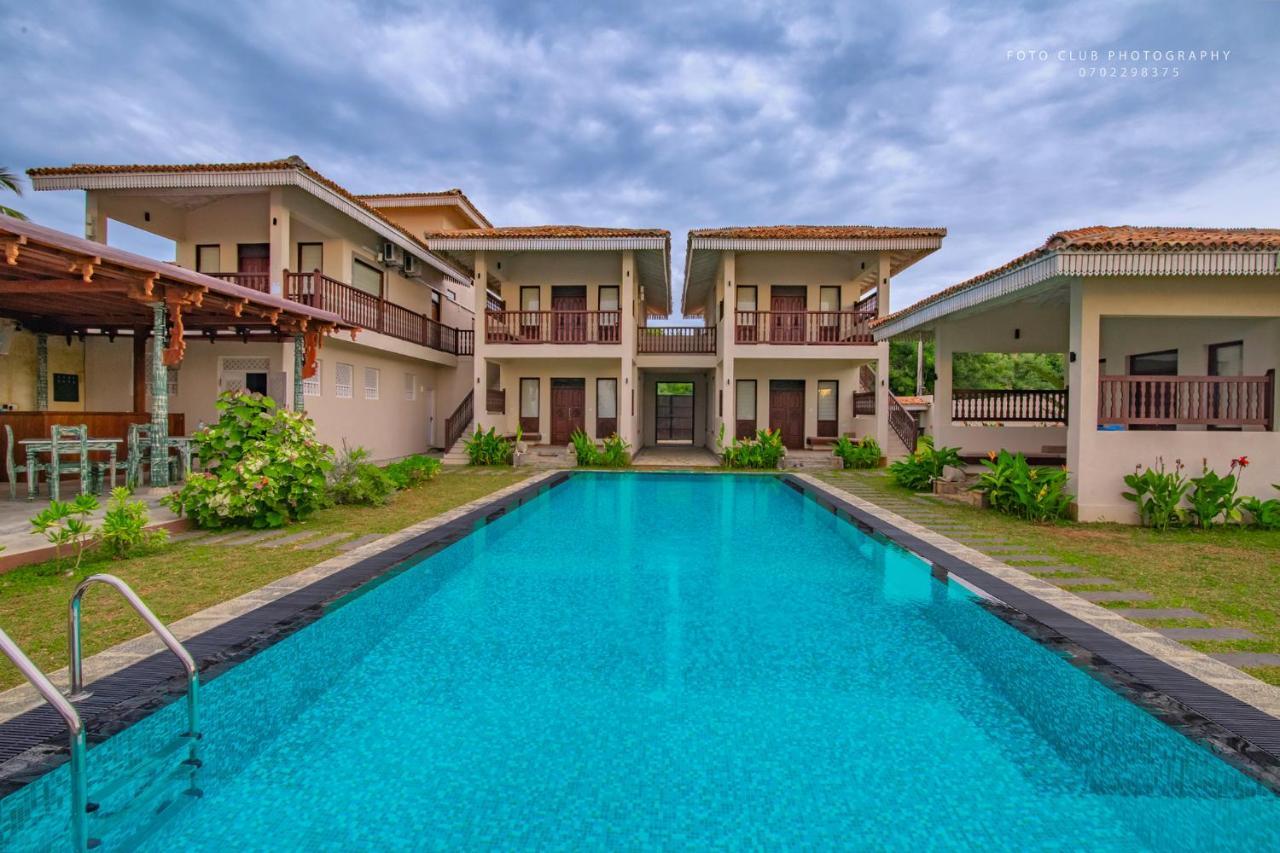 Guru Beach Resort Tangalle Buitenkant foto