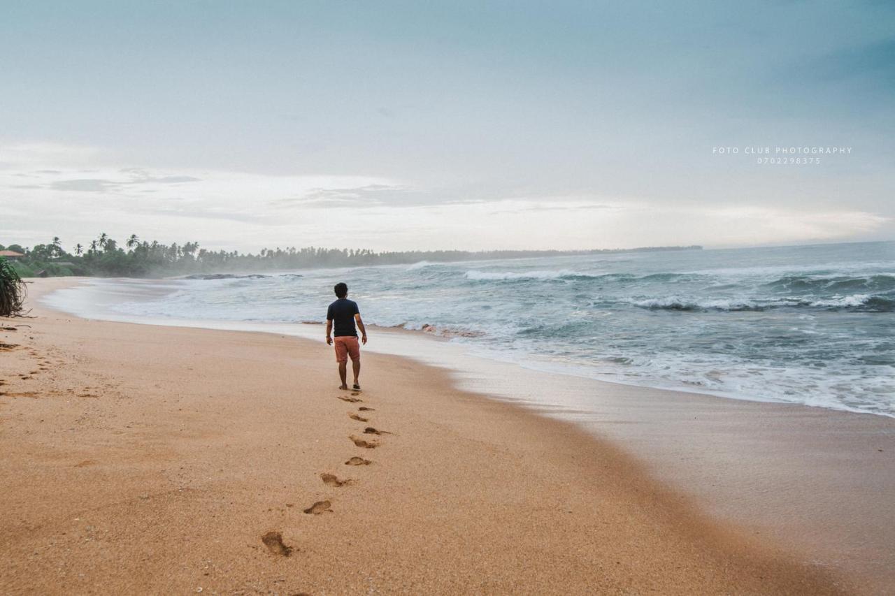 Guru Beach Resort Tangalle Buitenkant foto