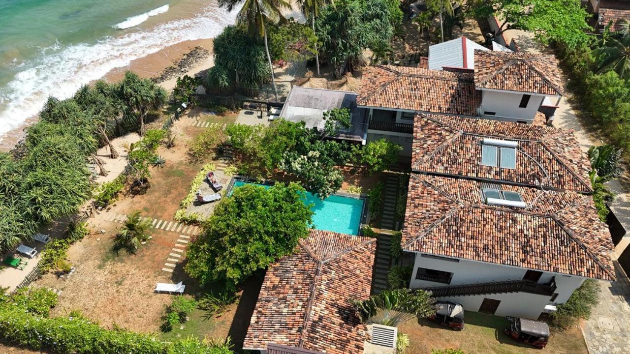 Guru Beach Resort Tangalle Buitenkant foto