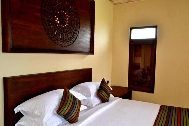 Guru Beach Resort Tangalle Buitenkant foto