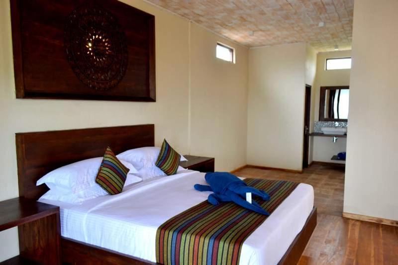 Guru Beach Resort Tangalle Buitenkant foto